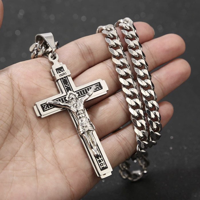 Náhrdelník s Ježišom - Cross Necklace